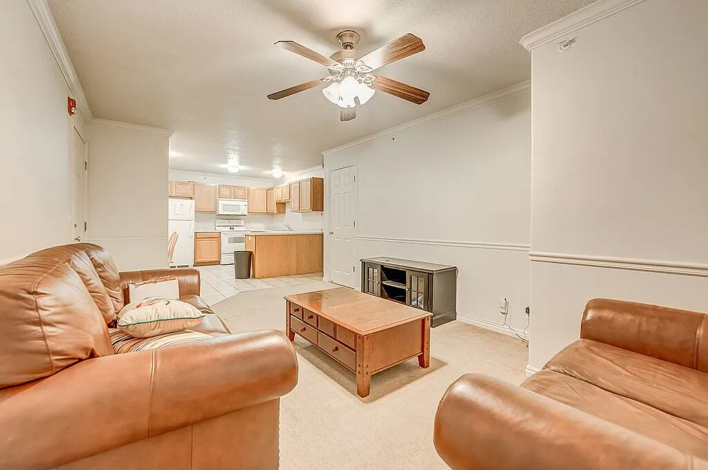 4 bed, 1056 sqft, $539 — Photo 4