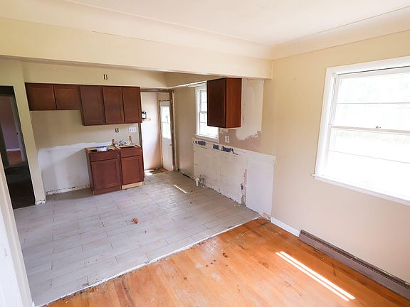 5th image of 6555 W N Ave