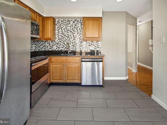 4th image of 501 Mount Lubentia Ct W