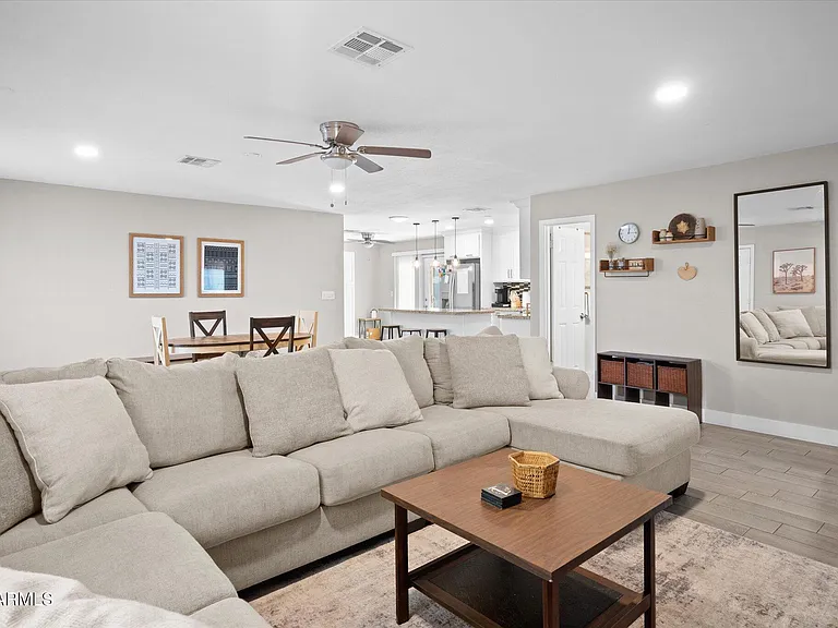 1211 W Palomino Dr — Photo 11