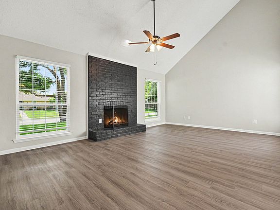 3rd image of 4537 Miami Dr