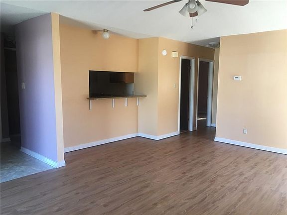 2nd image of 146 Parkway North Dr