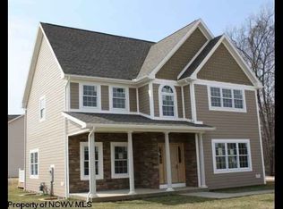 18 Cardiff Dr, Morgantown, WV 26508