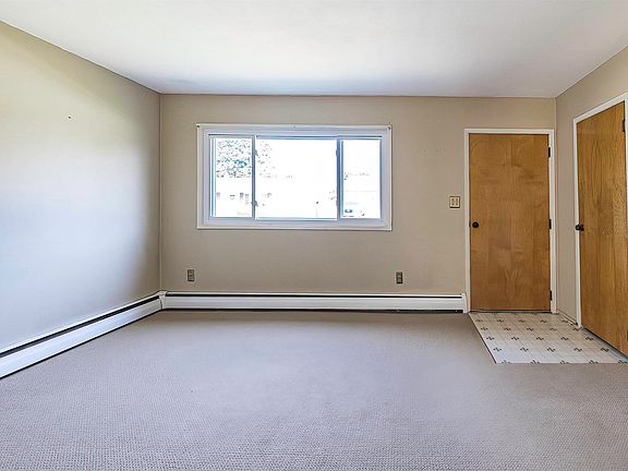 4th image of 555 E 37th St