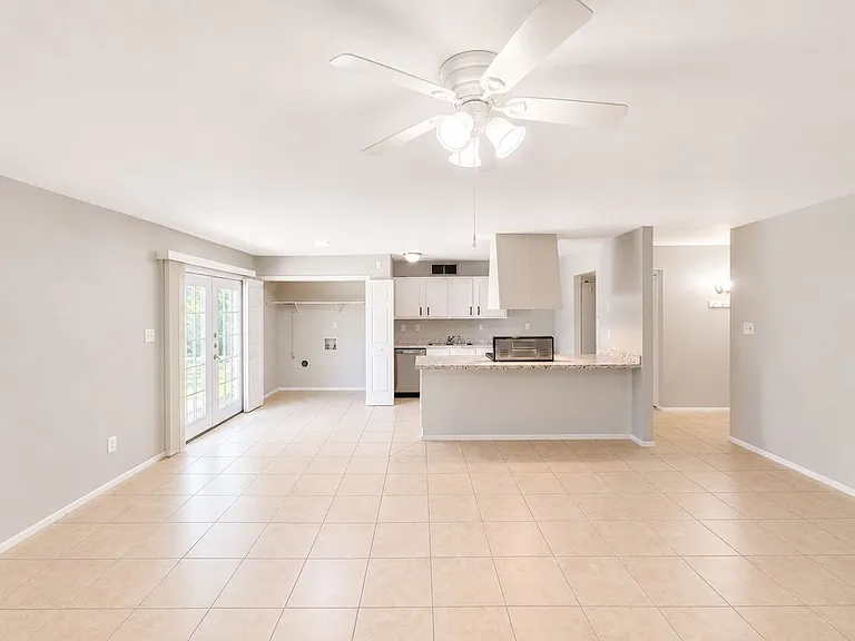805 Circle Cove Dr — Photo 14