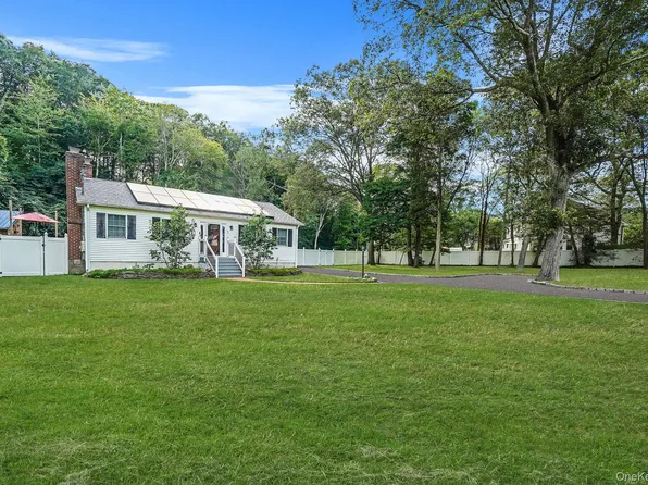 52 Daly Road, East Northport, NY 11731
