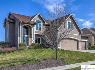 16068 Ruggles St, Omaha, NE 68116