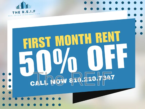 18941 Elkhart St, Harper Woods, MI 48225