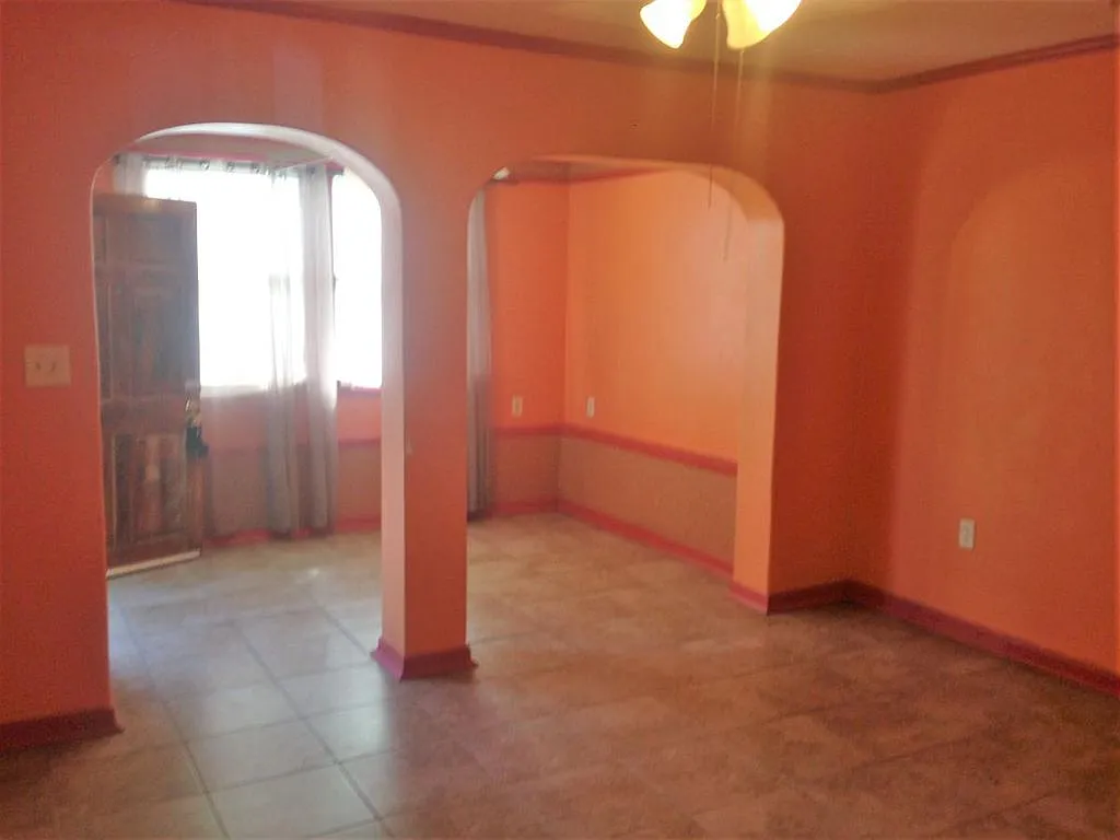 115 Longfellow Boulevard - 1 — Photo 3