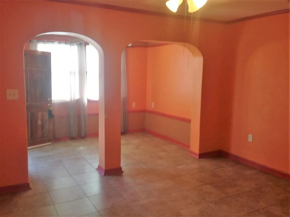 115 Longfellow Blvd