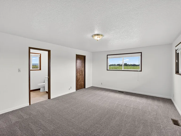 32303 NW Zion Church Rd — Photo 7