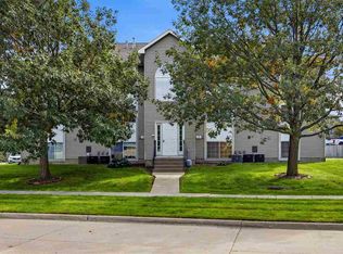 146 Elm Ridge Dr, North Liberty, IA 52317