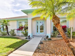 10 Lloshire Path, Palm Coast, FL 32164