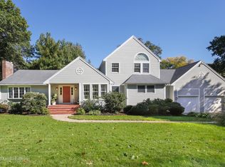 3 Carnegie Pl, Lexington, MA 02420