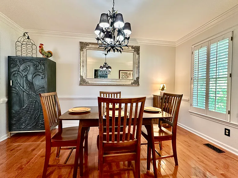 Bridle Lane's Dinning Room