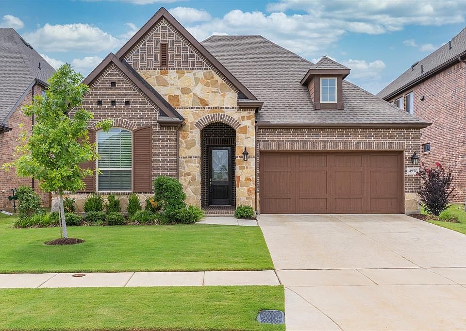 1st image of 4975 Stornoway Dr