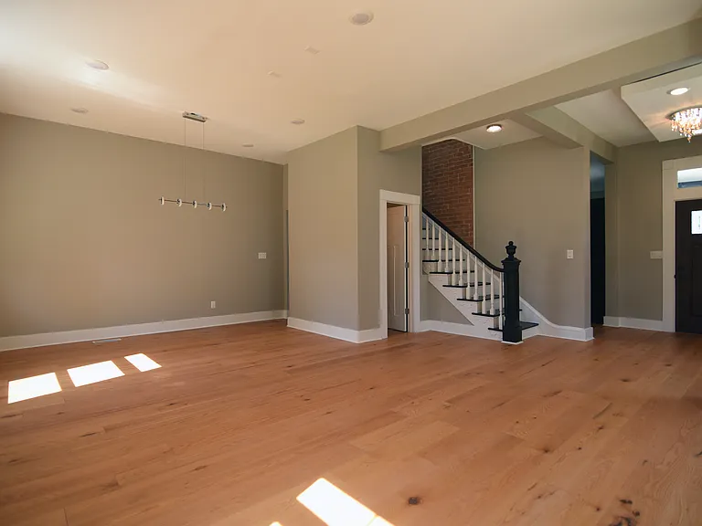 817 Considine Ave — Photo 17