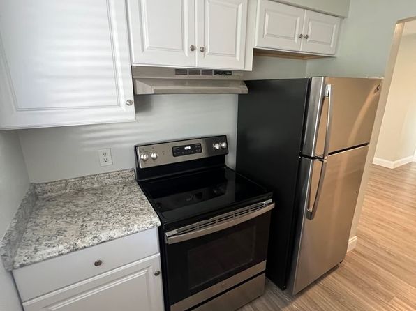 3232 Fruitville Rd #242