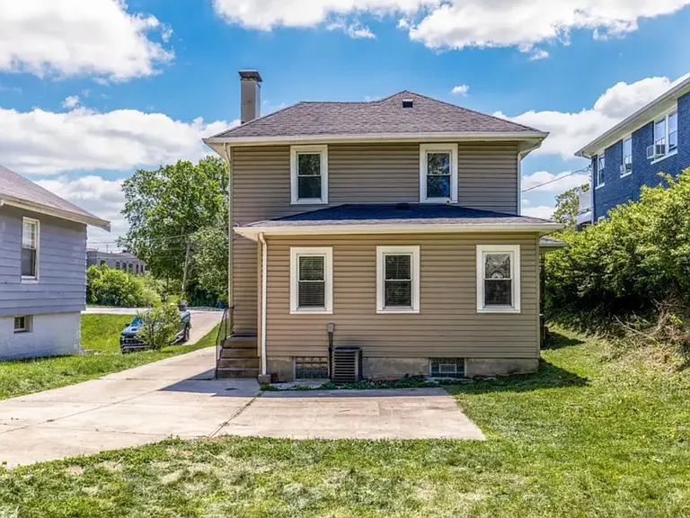 2556 Williams Ave — Photo 25