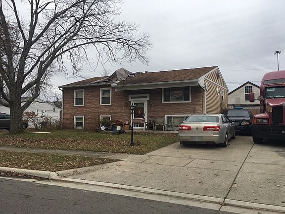 2nd image of 375 Amesbury Dr