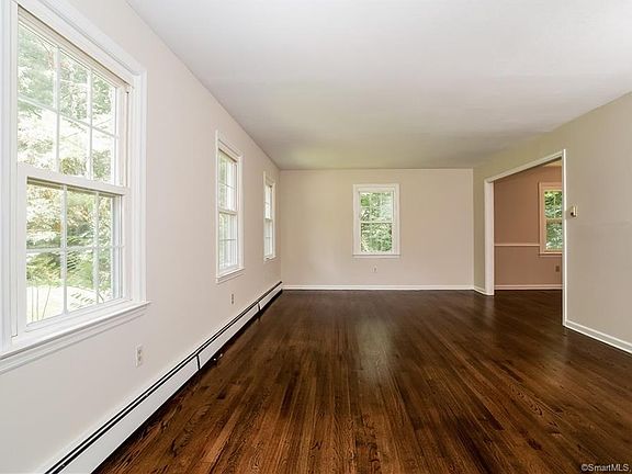 5th image of 11 Princess Wenonah Dr