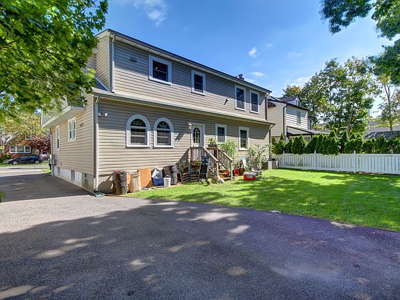 5th image of 14 Hinsdale Ave