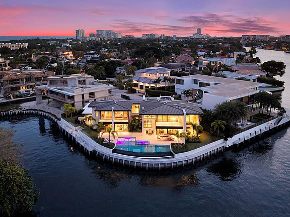 2nd image of 829 Orchid Drive