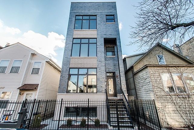 1st image of 2900 W Lyndale St #Penthouse
