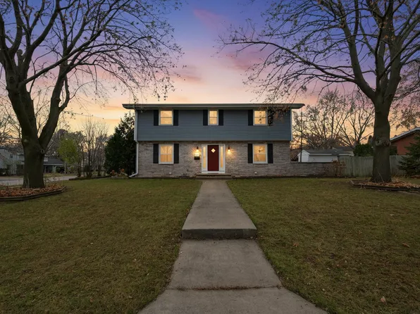 436 E Briar Ln, Green Bay, WI 54301