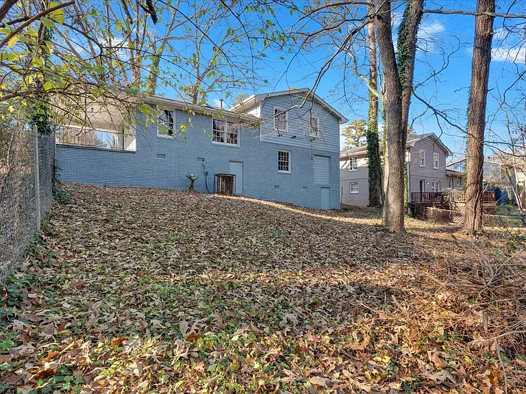 2080 Bluffton Way — Photo 8