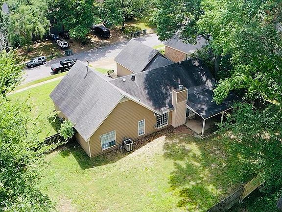 3rd image of 7002 Oakland Chase Dr