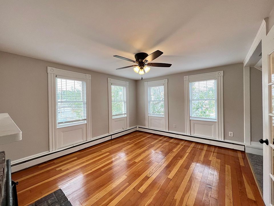 1st image of 14 Osborne St #2