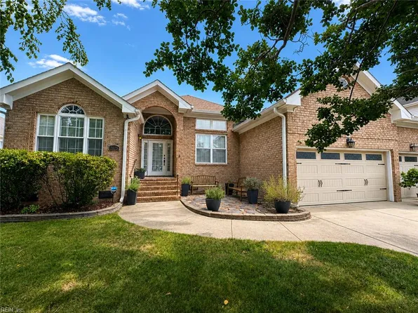 2073 Bierce Dr, Virginia Beach, VA 23454