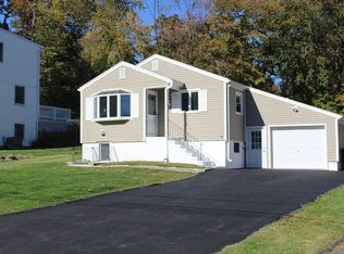 27 Pine Hill Ter, Stamford, CT 06903