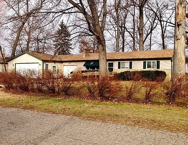 1st image of 17185 Cherokee Dr