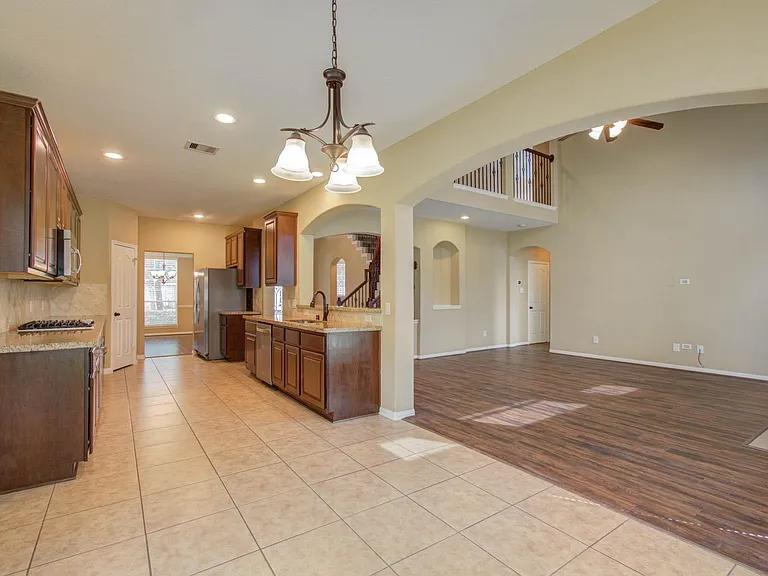 21331 Parham Cir — Photo 17
