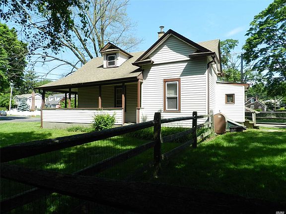 3rd image of 34 Taylor Ave