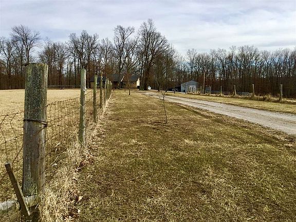 5th image of 775 Saint Clair Cemetery Ln