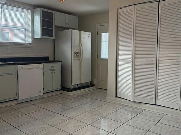 3rd image of 7001 Pritchard Pl