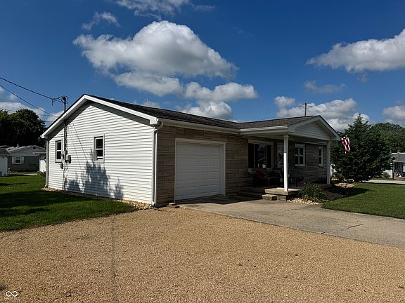 3rd image of 407 W Park Rd