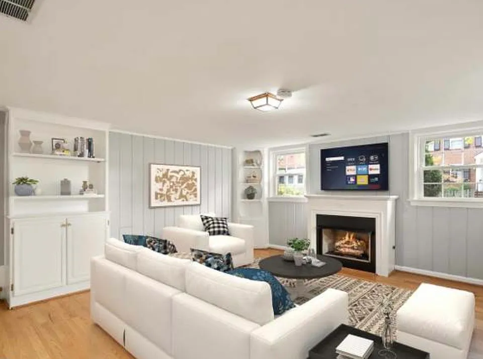 709 W View Ter