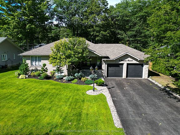 2nd image of 8 Downer Cres