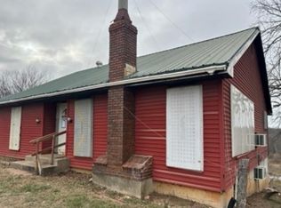 10748 Rice Ln, Pleasanton, KS 66075