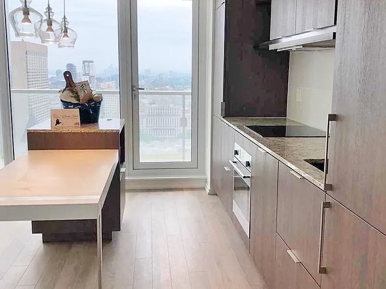 197 Yonge St #3310 — Photo 13