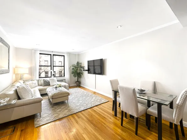 330 East 70th Street 2H image 2 of 7
