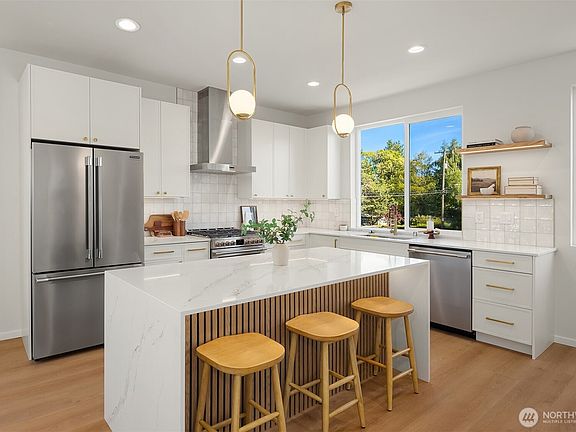 5th image of 9737 12th Avenue NW