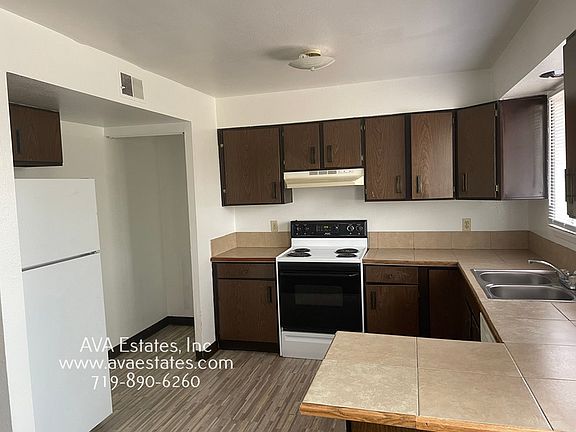 4th image of 21 Douglas Ln
