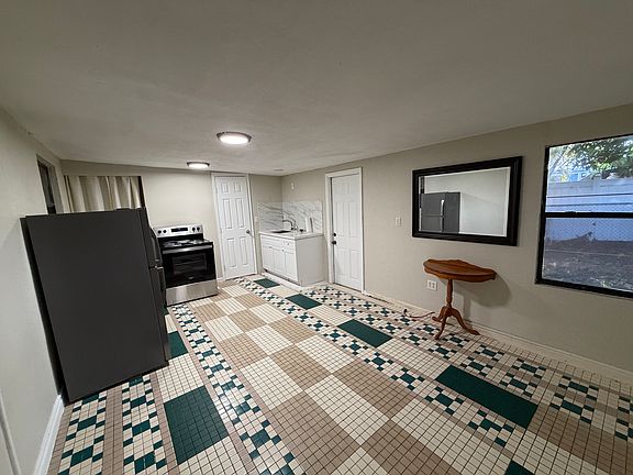 3rd image of 1601 SW 63rd Ter