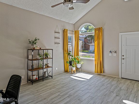 5th image of 227 S RUSH Circle E