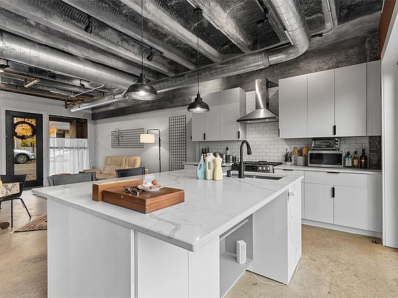 4th image of 5229 Duncan St